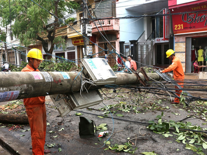 Đã khắc phục sự cố về điện cho các trạm bơm tiêu úng cứu lúa ảnh 2