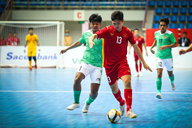 Cận cảnh tuyển futsal Việt Nam hòa 1-1 trong ngày ra quân SEA Games 31 ảnh 4