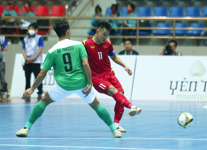 Cận cảnh tuyển futsal Việt Nam hòa 1-1 trong ngày ra quân SEA Games 31 ảnh 1