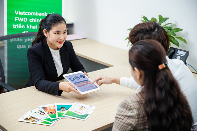 Vietcombank và FWD triển khai hợp tác độc quyền phân phối bảo hiểm ảnh 1