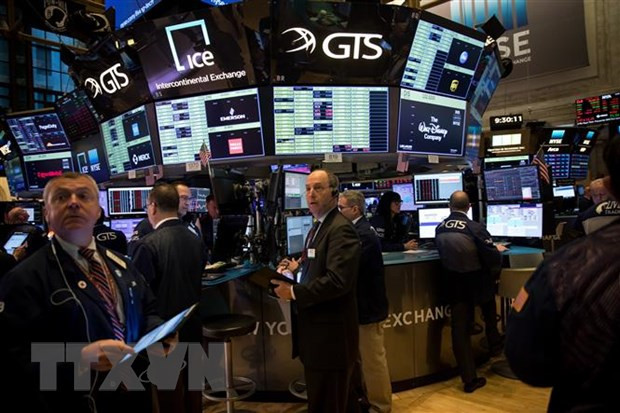 Giới chuyên gia dự đoán xảy ra suy thoái kinh tế vì dịch COVID-19 ảnh 1