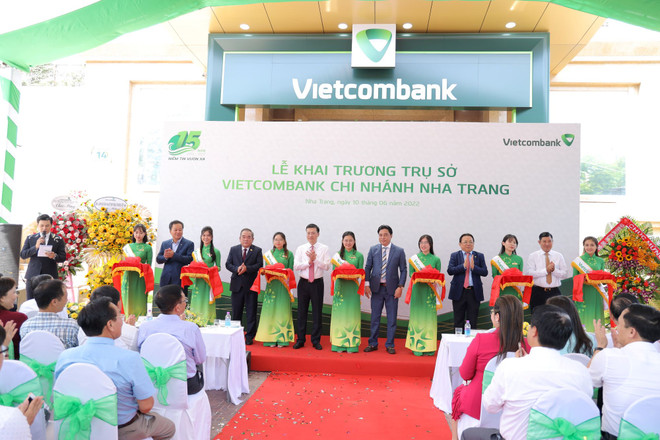 Vietcombank Nha Trang khánh thành trụ sở hoạt động mới ảnh 1