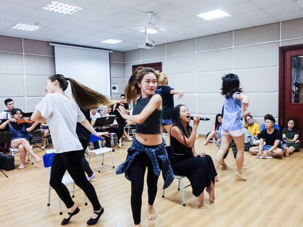 Không khí “Đêm Hè sau cuối” sôi động trước “giờ G” ảnh 7