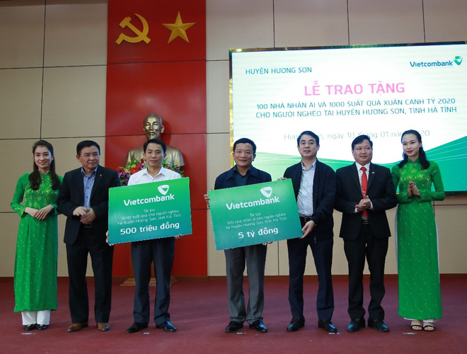 Tặng 100 nhà nhân ái, mang Tết ấm đến người nghèo tại Hà Tĩnh ảnh 1