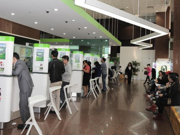 Vietcombank chốt quyền cổ tức, tăng vốn điều lệ lên 56.000 tỷ đồng ảnh 1