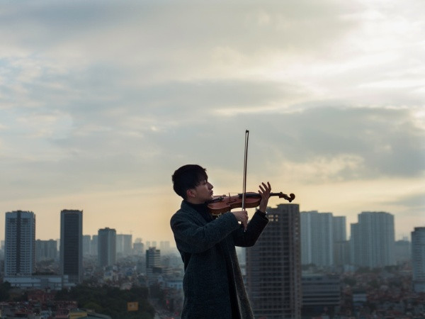 “Hừng đông” – Khởi đầu của Hoàng Rob đưa violin Việt đến với đại chúng ảnh 2