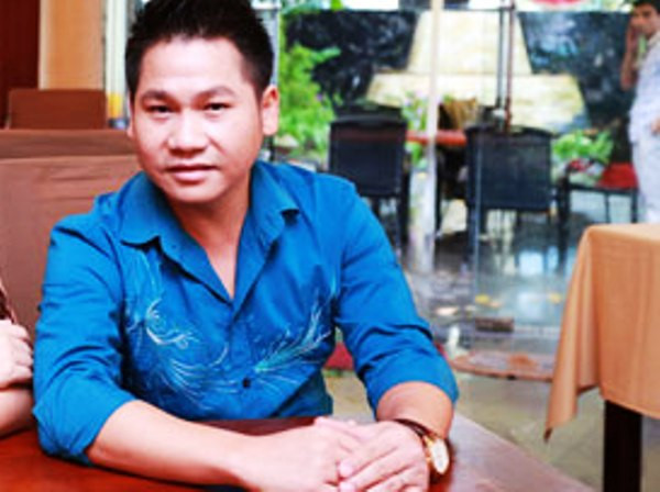 In The Spotlight – Sự trở lại “đậm đặc" của những sắc màu âm nhạc ảnh 3