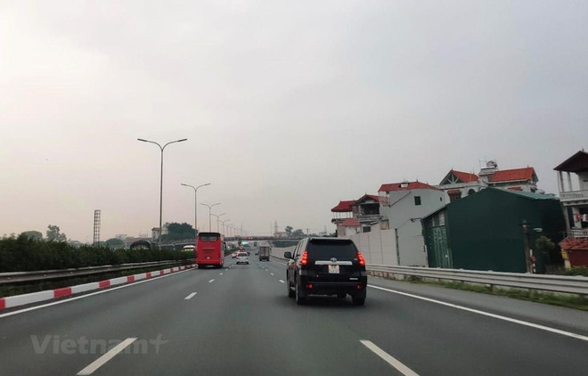 Dự án đường cao tốc Bắc-Nam đang thu hút được nhiều nhà đầu tư nội tham gia sơ tuyển. (Ảnh: Việt Hùng/Vietnam+) ADB: Ba chiến lược để Việt Nam đạt được các mục tiêu phát triển ảnh 1