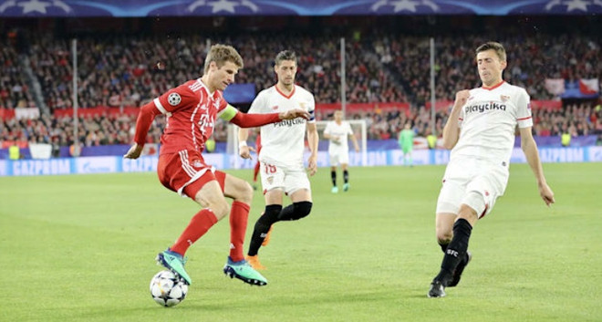 Thomas Müller trong trận thắng Sevilla của Bayern ở lượt đi tứ kết Champions League 2017/18. (Nguồn: Fcb.com) Siêu cúp UEFA 2020 Bayern Munich-Sevilla: 7 thống kê thú vị ảnh 3
