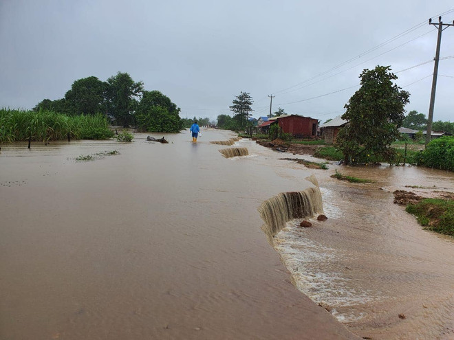 Mưa lũ gây nhiều thiệt hại cho các tỉnh Bắc và Tây Bắc Campuchia ảnh 1