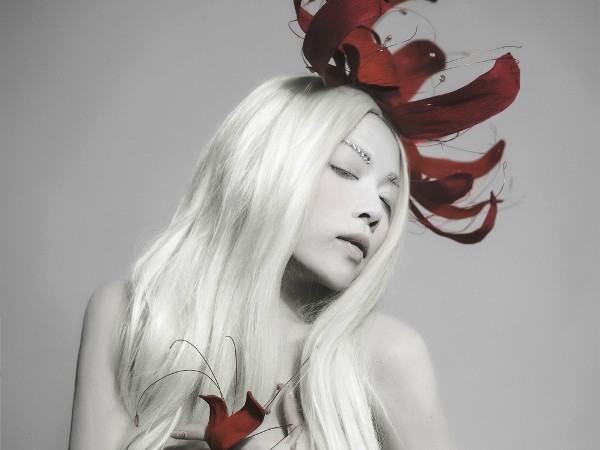 Hậu The Voice, Hà Linh “Hồi Sinh” cạnh Lê Thiết Cương ảnh 1