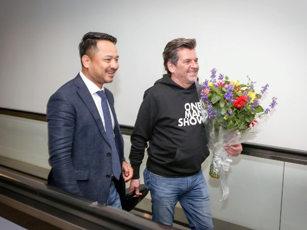 Thủ lĩnh ban nhạc Modern Talking - Thomas Anders đã tới Hà Nội ảnh 3