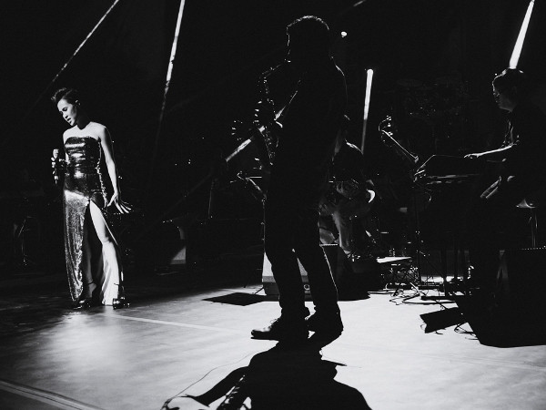 Uyên Linh trưởng thành hay “bớt lửa” sau 2 năm rời Quốc Trung? ảnh 4