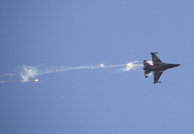 Điện Kremlin quan ngại về vụ máy bay Nga bị bắn hạ tại Syria ảnh 1