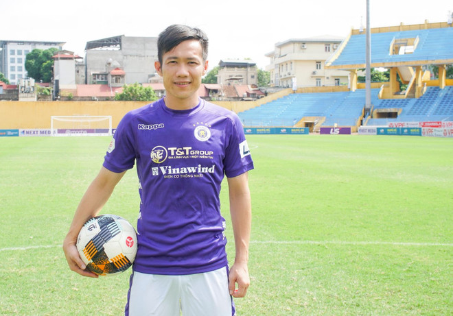 Tấn Tài khoác áo số 14 ở Hà Nội FC, sẵn sàng ra sân ở vòng 11 V-League ảnh 1