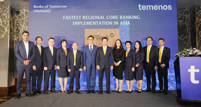 Đoàn đại biểu LPBank chụp ảnh lưu niệm cùng Lãnh đạo Temenos khu vực châu Á Thái Bình Dương. (Ảnh: Vietnam+) Ảnh 3 Đoàn đại biểu LPBank chụp ảnh lưu niệm cùng Lãnh đạo Temenos khu vực Châu Á.jpg