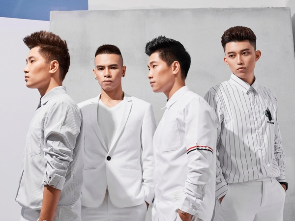 “Smooth”: Cơn “mưa rào” tháng Năm của "boyband" hát tình ca không sến ảnh 2