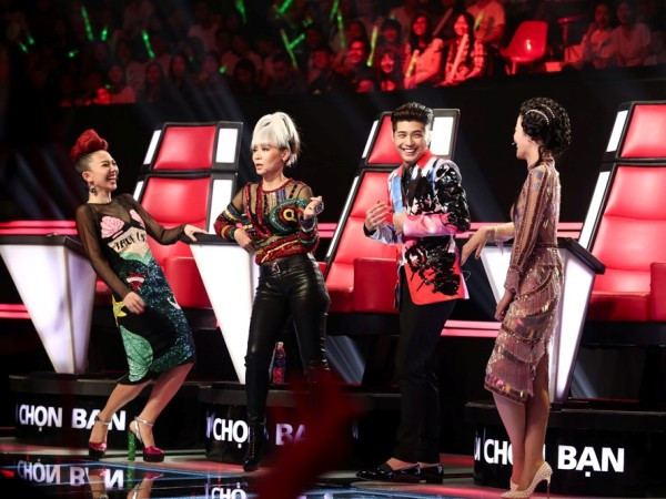 Đội hình giám khảo Giọng hát Việt gây “phẫn nộ” trong tập đầu lên sóng ảnh 1