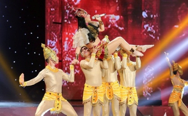 "Nhân tố bí ẩn": Khán giả cứu Thanh Thảo, giám khảo "vớt" Dolphins ảnh 2