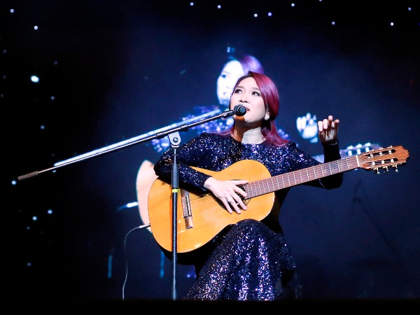 Mỹ Tâm lần đầu đứng chung sân khấu với bốn diva nhạc nhẹ ảnh 2