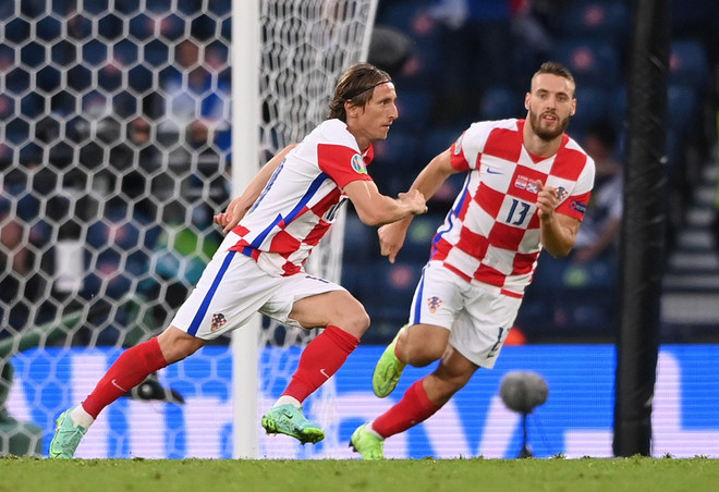 Luka Modric: Đẳng cấp Quả bóng Vàng đưa Croatia vào vòng 1/8 EURO ảnh 3