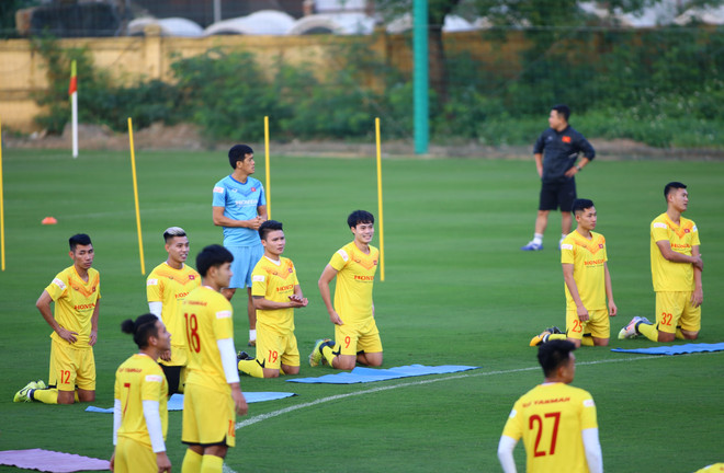 Quế Ngọc Hải: 'Đội tuyển Việt Nam đang mạnh mẽ hướng tới AFF Cup' ảnh 1