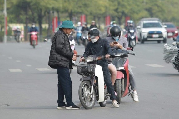 Vé xem Việt Nam-Malaysia rẻ hơn giá gốc, giảm giá mạnh trên 'chợ đen' ảnh 3