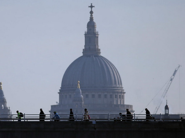 Gần 1.000 tỷ USD tài sản có nguy cơ chuyển từ Anh sang EU do Brexit ảnh 1