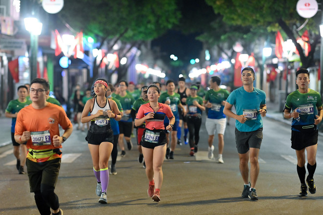 Nhiều 'chân chạy' đột phá tại VPBank Hanoi Marathon ASEAN 2020 ảnh 1