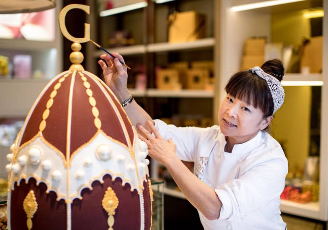 Quả trứng Phục sinh khổng lồ bằng chocolate trị giá 5.000 bảng ảnh 1