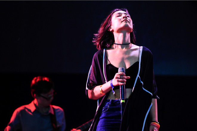 [Photo] Anna Trương thổi "làn gió mới" LANDS đến Monsoon 2016 ảnh 5