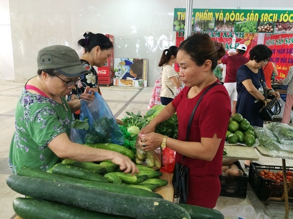 Trung tâm trưng bày nông thủy sản toàn quốc nhộn nhịp ngày đầu ra mắt ảnh 8