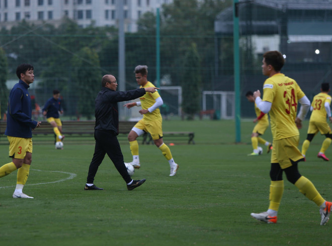 Tuyển Việt Nam tập luyện những gì trong giá lạnh ở Hà Nội? ảnh 4