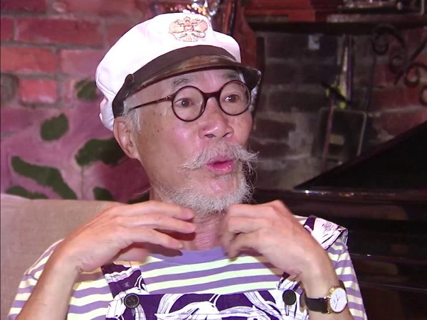 Tùng "điên" quy tụ giới nhạc vào vở kịch hát “Chuyện của dòng sông đỏ” ảnh 2