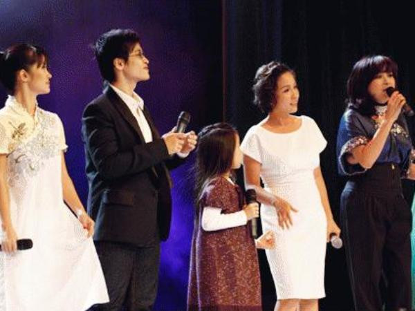 Đại nhạc hội "Là người con đất Việt 2" hướng về biển đảo quê hương ảnh 1