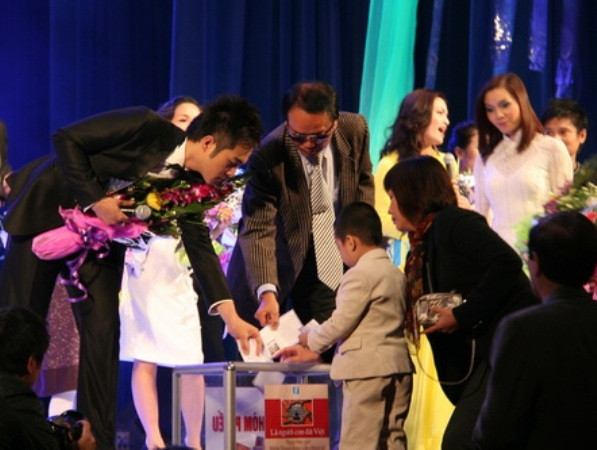 Đại nhạc hội "Là người con đất Việt 2" hướng về biển đảo quê hương ảnh 2