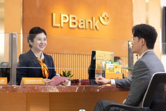 LPBank luôn thực hiện theo các nguyên tắc chuẩn mực quản trị quốc tế. (Ảnh: Vietnam+) lpbank.gd2.PNG