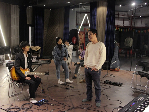 Giám đốc âm nhạc Anh Quân và ban nhạc Jazz Glory. (Ảnh: BTC) Ba ban nhạc trẻ Việt Nam biểu diễn cùng Nguyên Lê ở The BandFest 2018 ảnh 3