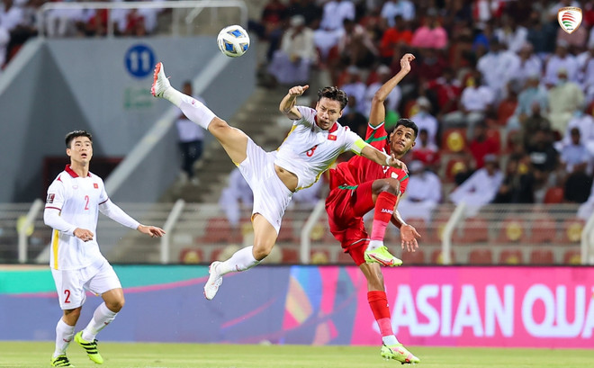 Đội tuyển Việt Nam thua 1-3 trước Oman ở lượt đi bởi thua thiệt về thể hình và sức mạnh. (Ảnh: AFC) HLV Oman: ‘Tuyển Việt Nam đã tiến bộ hơn so với trận thua ở lượt đi' ảnh 1