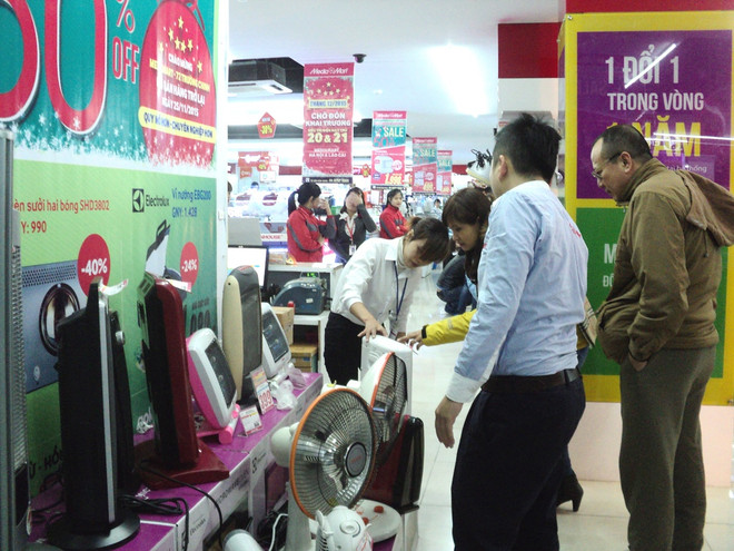 Rét đậm tăng cường, người Hà Nội đổ xô đi sắm thiết bị sưởi ấm ảnh 1