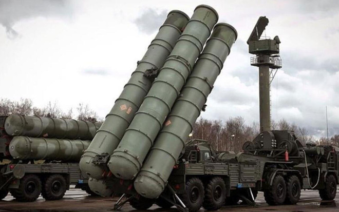 Ảnh chỉ có tính minh họa. (Nguồn: Hurriyet) Nga giao lô hệ thống phòng thủ tên lửa S-400 thứ hai cho Thổ Nhĩ Kỳ ảnh 1