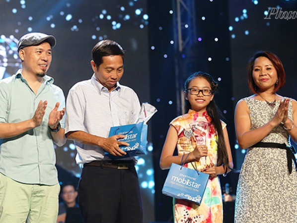 "Chị Bảy" Phương Mỹ Chi phá kỷ lục giải thưởng Bài hát yêu thích ảnh 1