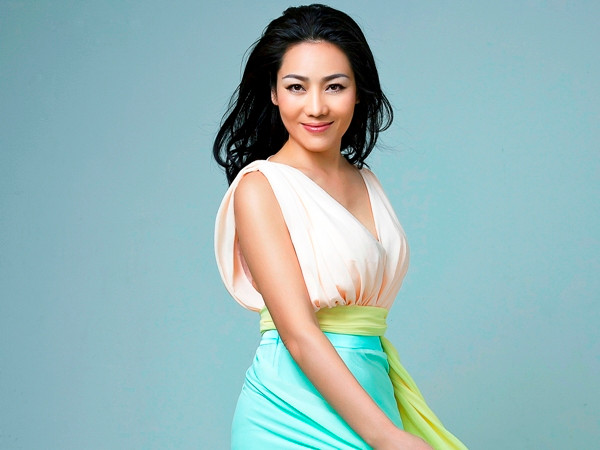 Minh Thu - “người tình” kém 30 tuổi “phá”… nhạc Phó Đức Phương? ảnh 1