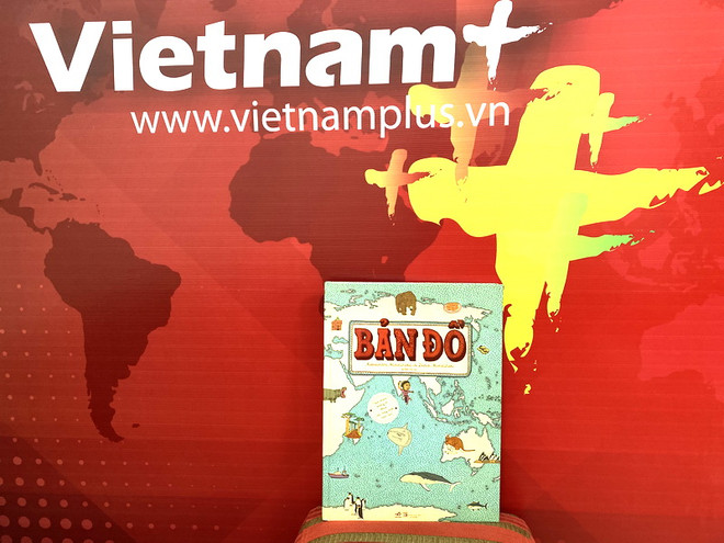 Atlas Bản đồ vẽ tay khổng lồ của 2 tác giả Ba Lan hấp dẫn bạn đọc Việt ảnh 1