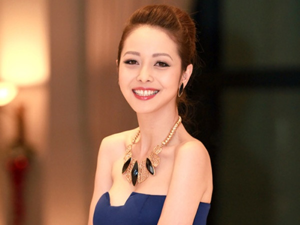 Jennifer Phạm thay Trấn Thành làm MC “Giọng hát Việt nhí 2014” ảnh 1