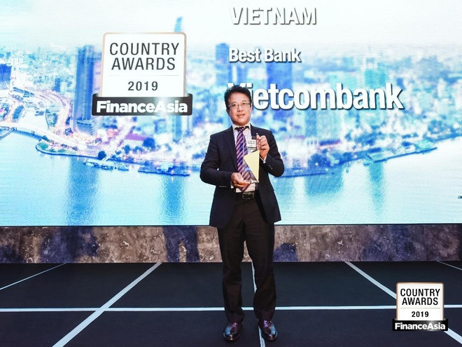 Vietcombank nhận giải thưởng ngân hàng tốt nhất Việt Nam năm 2019 ảnh 1