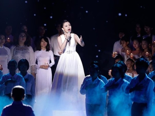 Giang Hồng Ngọc trở thành quán quân “Nhân tố Bí ẩn 2014” ảnh 3