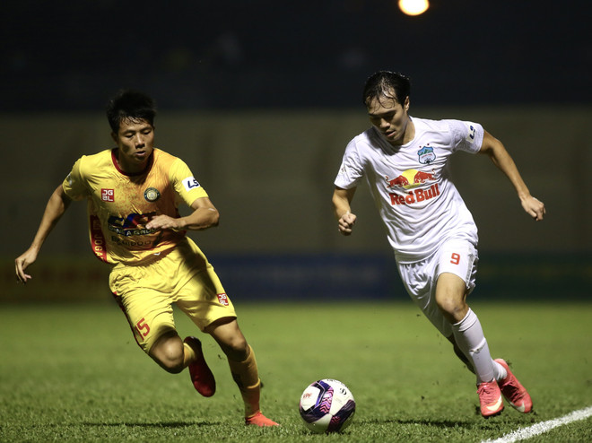 Hoàng Anh Gia Lai thắng trận thứ 7 liên tiếp, thống trị V-League 2021 ảnh 1