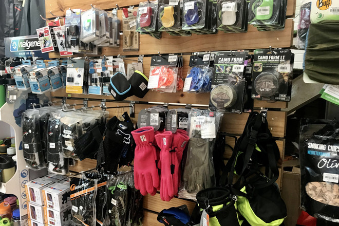 Hàng loạt sản phẩm phụ kiện du lịch giảm giá mừng dịp lễ Quốc khánh ảnh 1