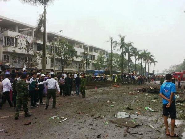 Chủ tịch Hà Nội thị sát hiện trường vụ nổ, công binh vào cuộc ảnh 2